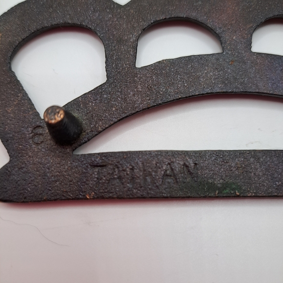 Copper on Cast Iron Owl Trivet - Picture 5 of 5